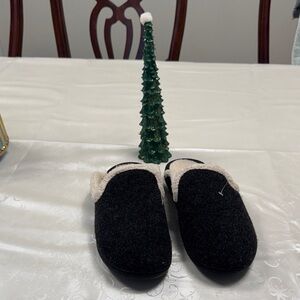 Dluxe by Dearfoams Black and Cream Slippers sizeLarge US 9-10 EU 40-41 CM26-26,5